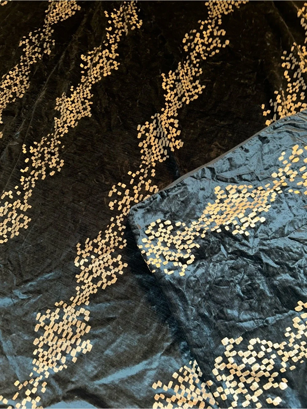 West Elm Navy Velvet Duvet Cover with Gold Dot Pattern with 2 Euro pillows